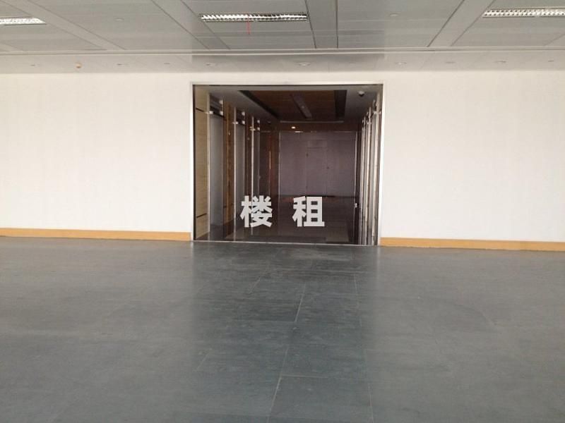 上海国金中心，668平米，正对电梯，层高4米，房型方正